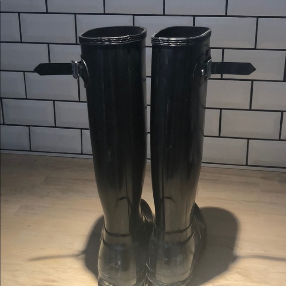 Hunter patent boots - Picture 3 of 3